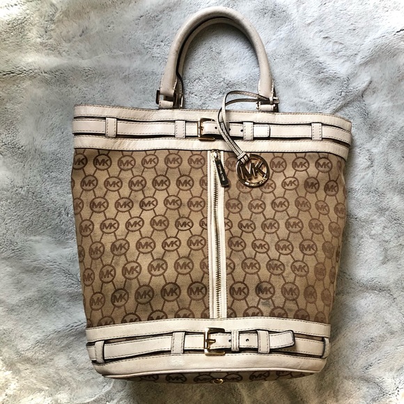 Michael Kors monogram canvas bag - Picture 1 of 10